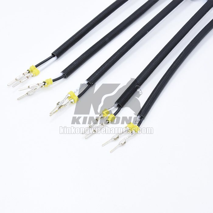 Electrical wire harness/terminals crimping with wires/ pigtail wire