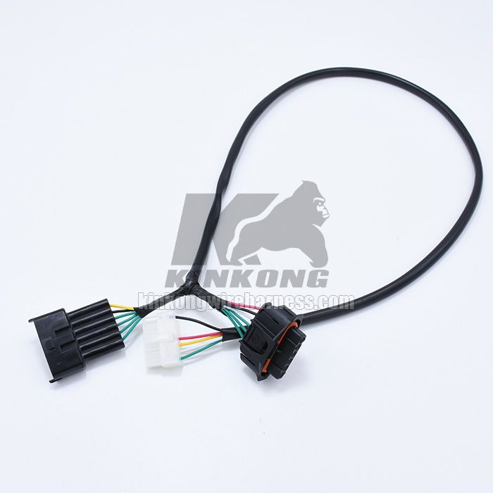 Automotive pigtail wiring harness cable assembly