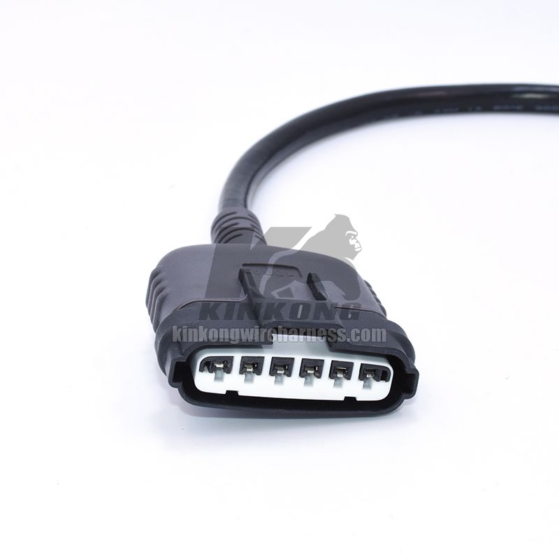 HDMI 16pin to Toyota 90980-11858 Cable