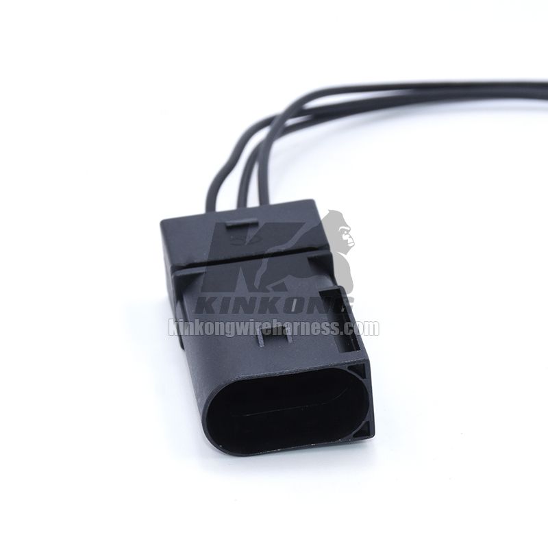 Custom Wire Harness pigtail with 4 hole connector WA10212