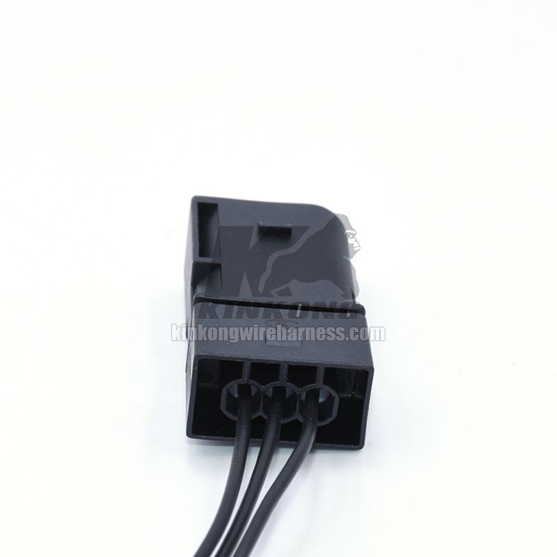 Custom Wire Harness pigtail with 4 hole connector WA10212
