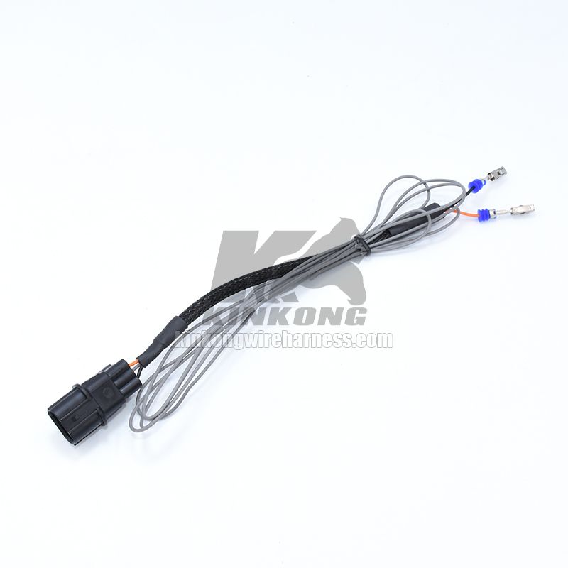 Custom automotive harness with Sumitomo 3 way connector 6188-4739